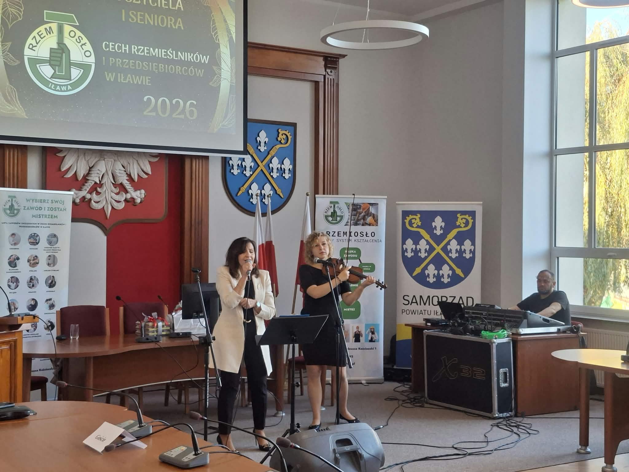 GOK Laseczno na uroczystość z okazji Dnia Edukacji Narodowej oraz Dnia Seniora, zorganizowaną przez Cech Rzemieślników i Przedsiębiorców w Iławie
